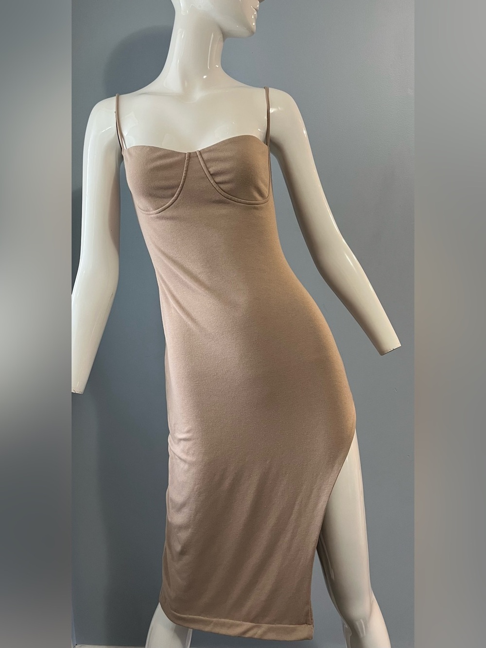 Princess Polly Nude Beige Bodycon Stretch Midi Dress Bra Cups Size 8 High Slit